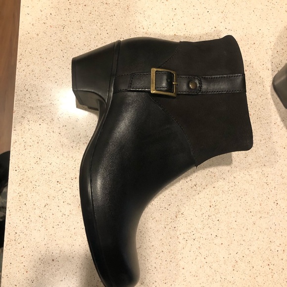 Clark’s Booties - Picture 2 of 4